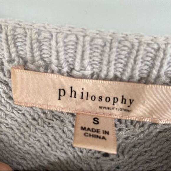 Philosophy Women’s Round Neck Gray Cable Knit Long Sleeve Sweater size S - Picture 2 of 4